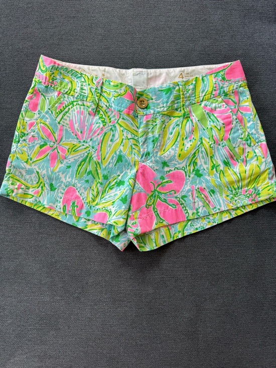 Lilly Pulitzer Pants - Lilly Pulitzer Walsh Short - Coconut Jungle - Size 4, Resortwear, Pink, Green